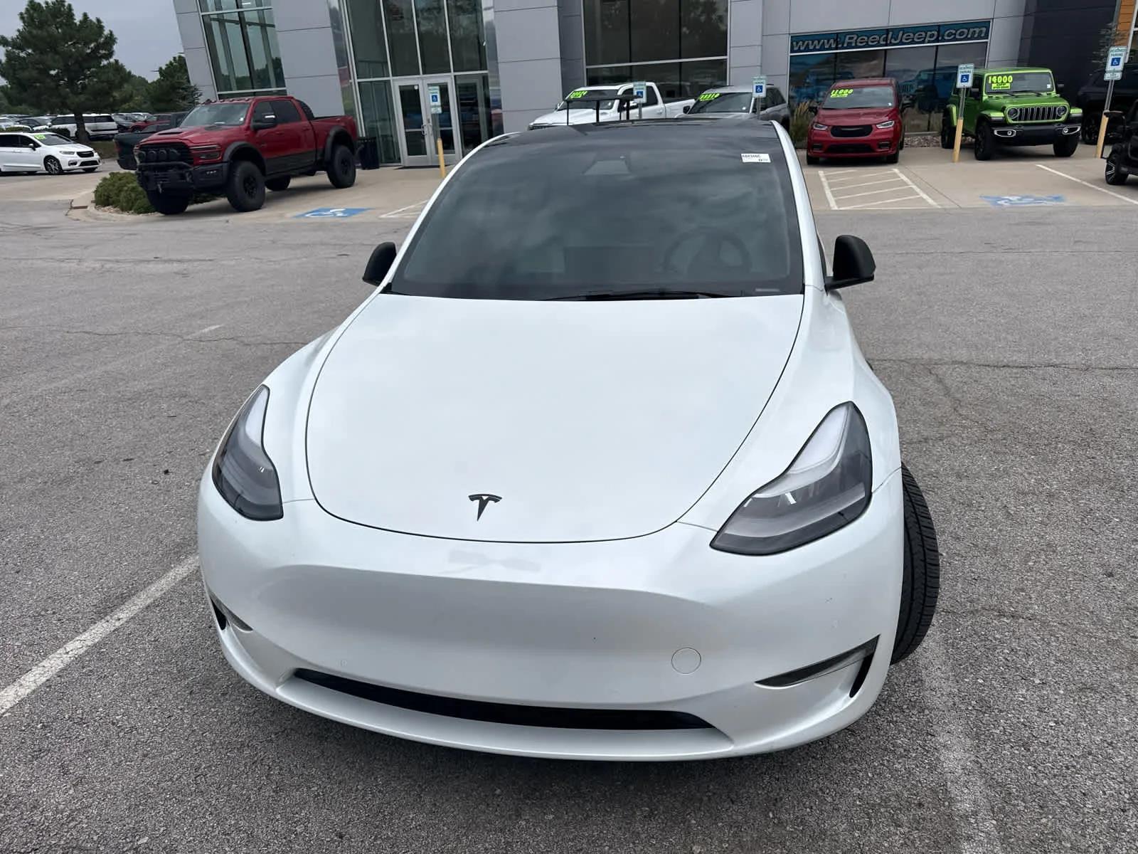 tesla model y 2022 7SAYGDEF9NF364366 image tesla model y 2022 7SAYGDEF9NF364366 image
